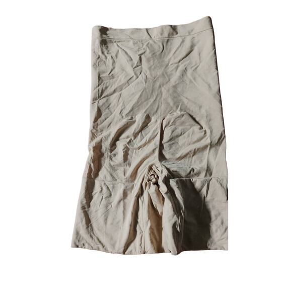 Spanx Mid Thigh Short SS1915 Large Nude NWT - Picture 4 of 5